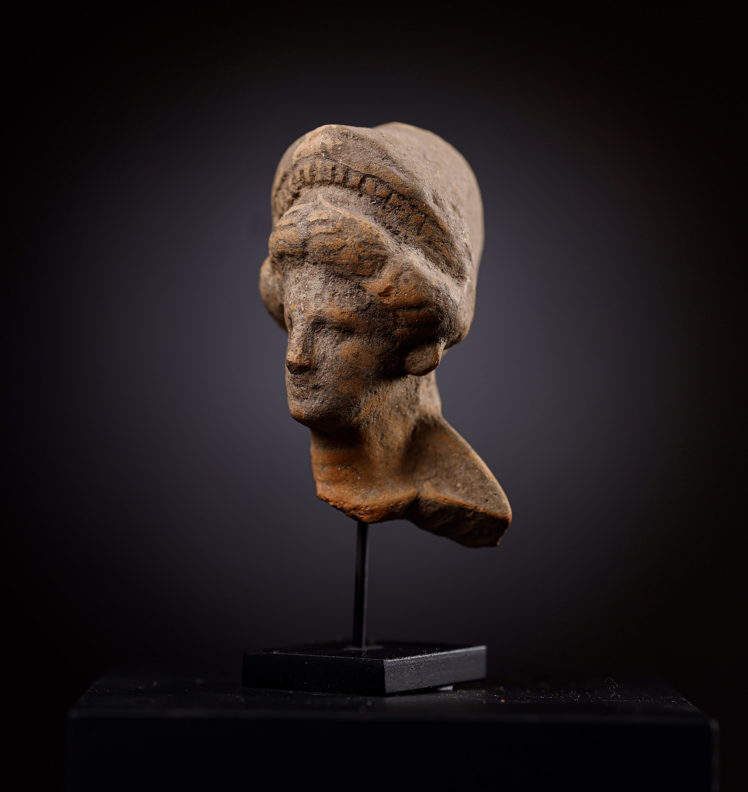 Cabeza femenina de Terracota - Imagen 5