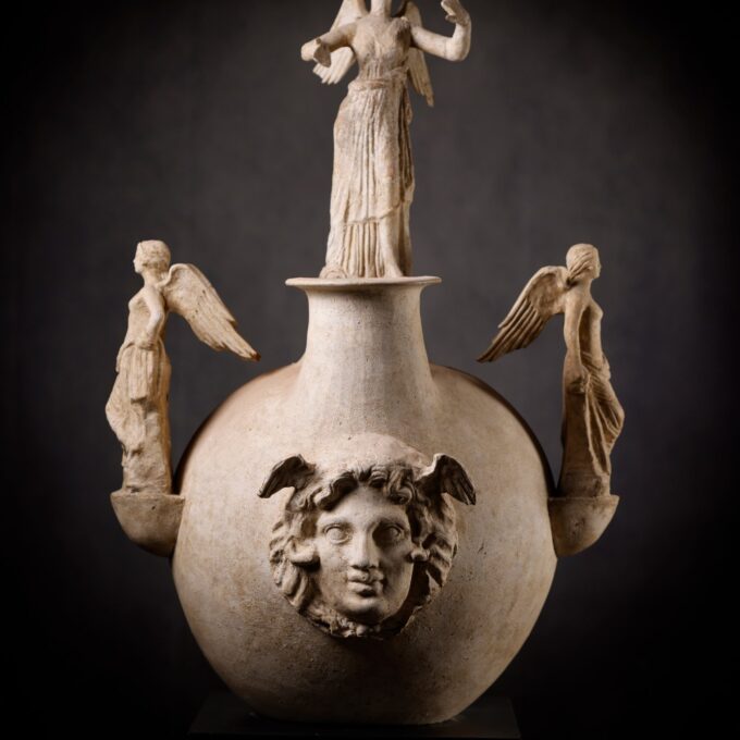 Askos de canosa con Figuras - Galería F. Cervera - G-010