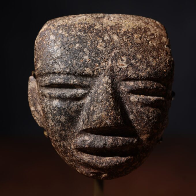 Máscara Maya en piedra - Galería F. Cervera - PC-458