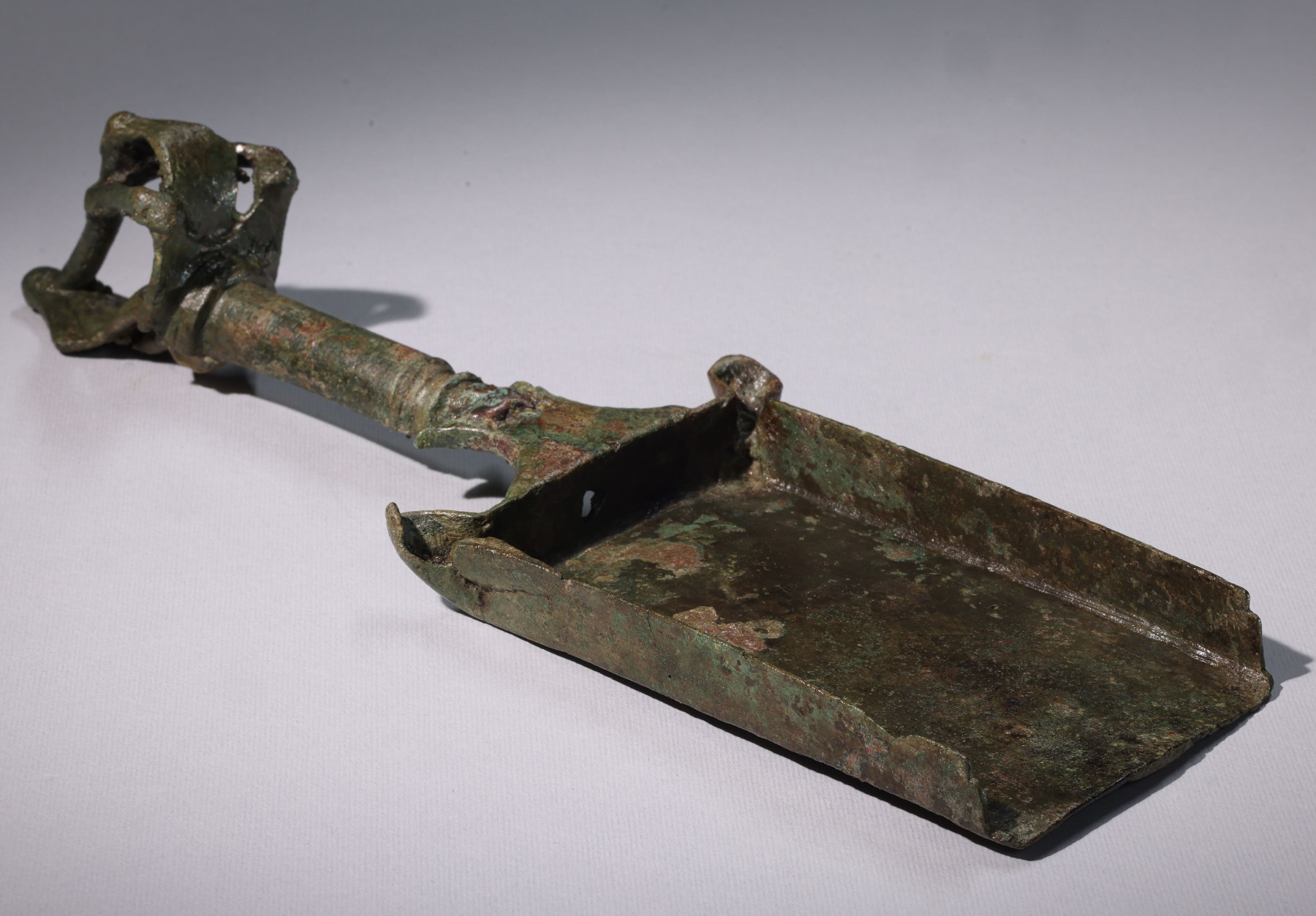 Pala romana para recoger incienso - Galería F. Cervera - R-475