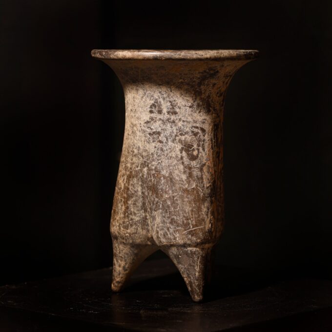 Vaso de ofrendas tripode Longshan - Galería F. Cervera - AS-045