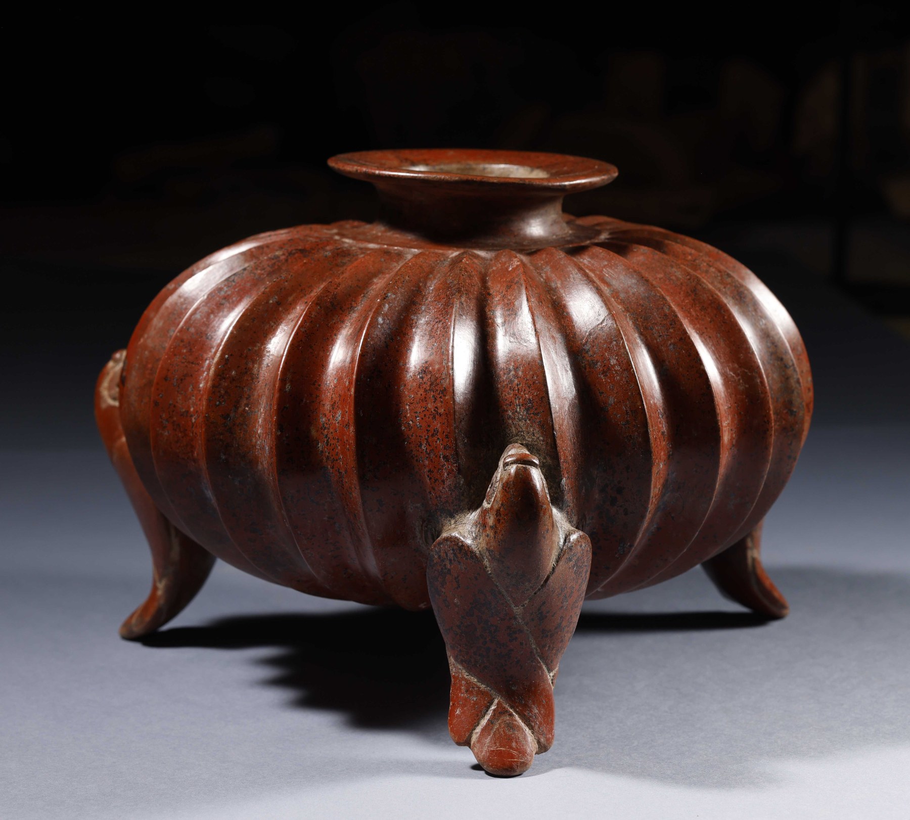 Vaso de terracota con aves - Galería F. Cervera - PC-295