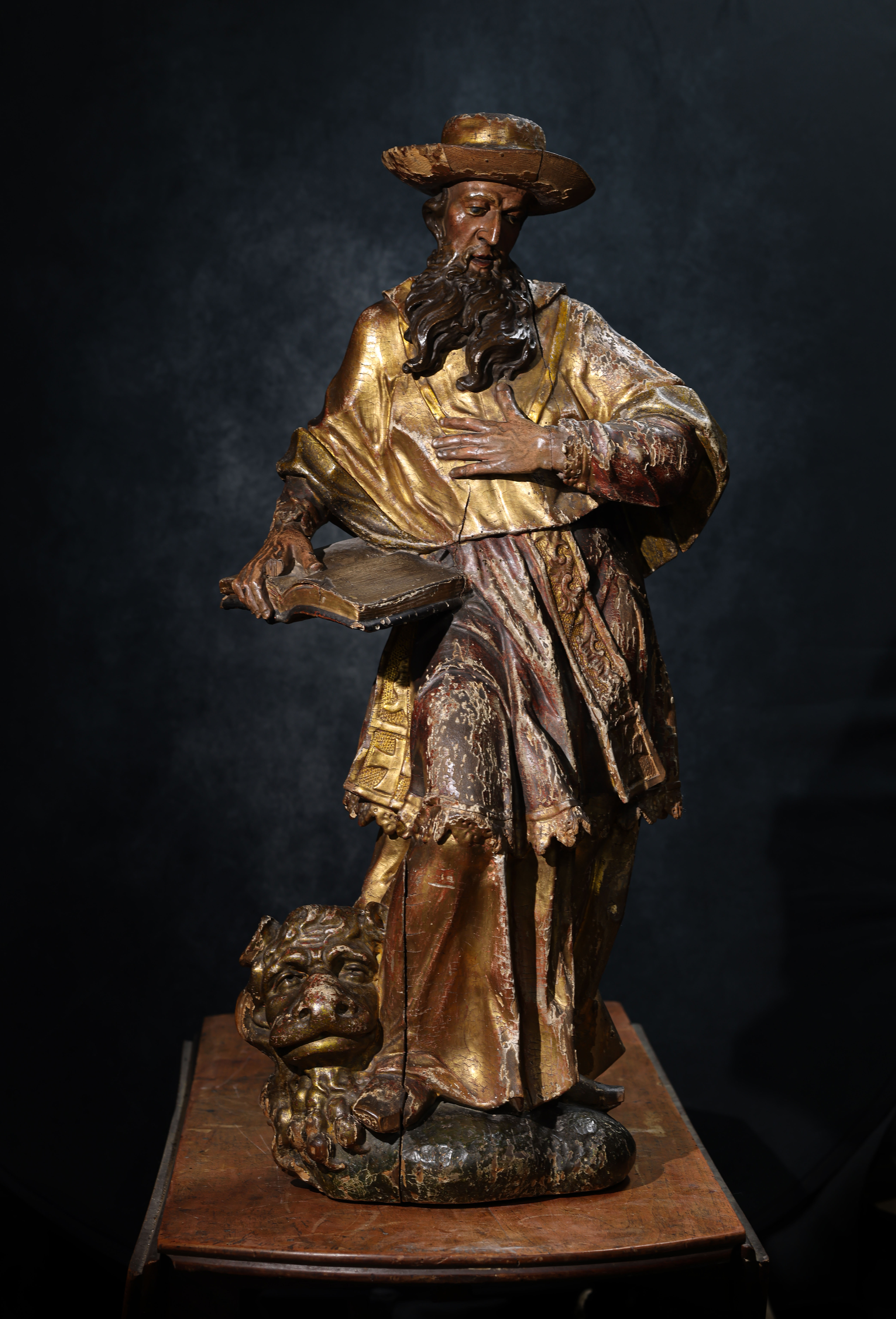 Gran figura tallada de San Jerónimo en madera de tilo, Europa, siglos XVII–XVIII – Galería F. Cervera